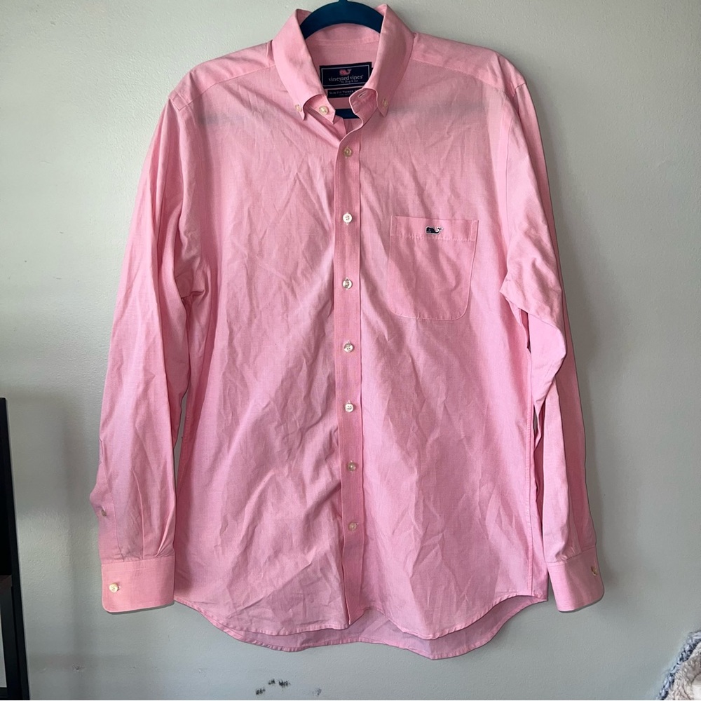 Men’s Vineyard Vines pink button down shirt